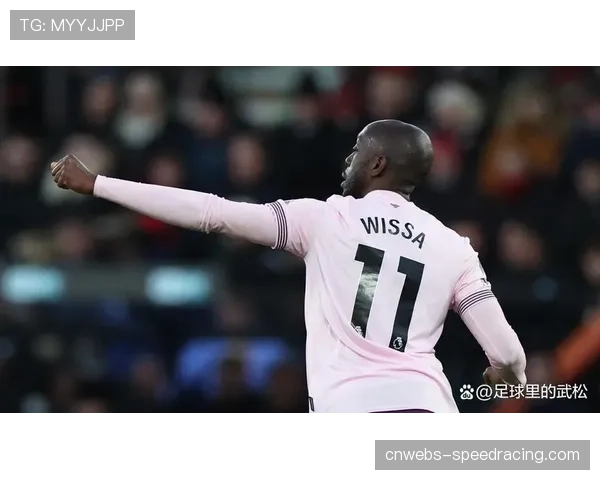 特写镜头：布伦特福德门将弗莱肯神勇扑出点球后怒吼